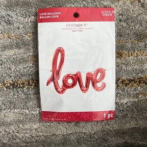 LOVE balloon banner